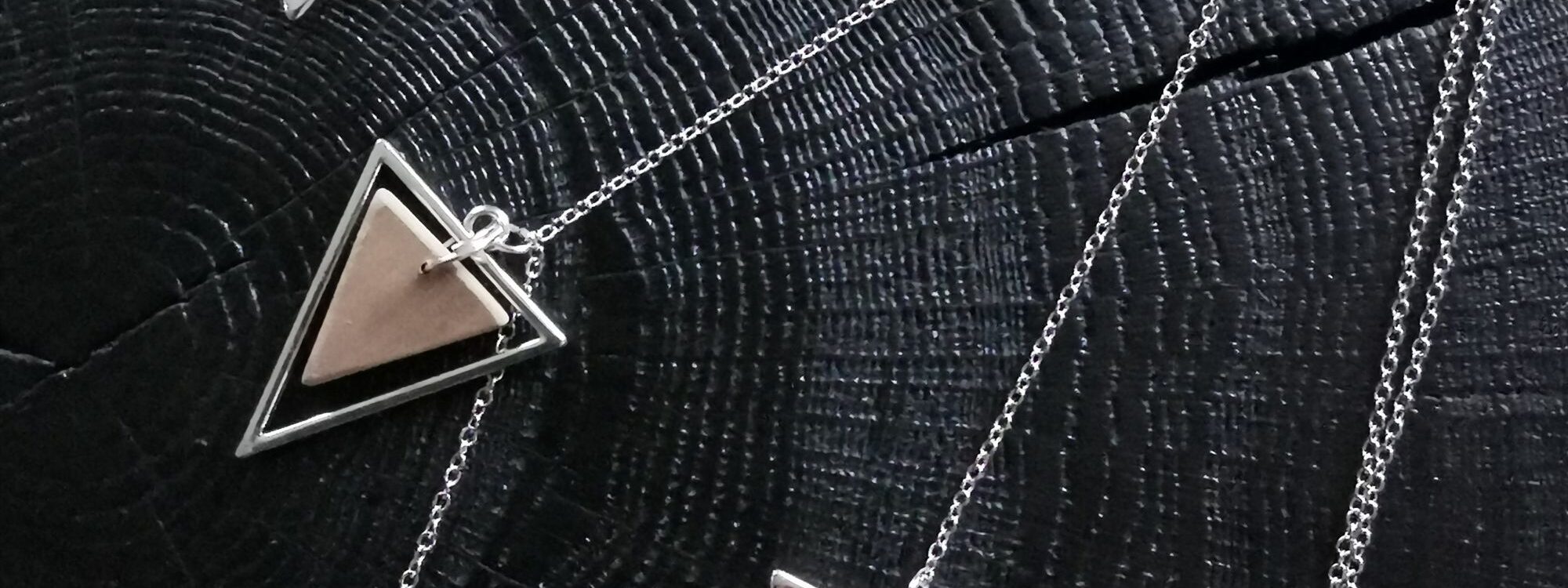 Soutien &agrave; l’artisanat local : BIJOUX ARTISANAUX EN BOIS FABRIQUES EN ALSACE Wintzenheim